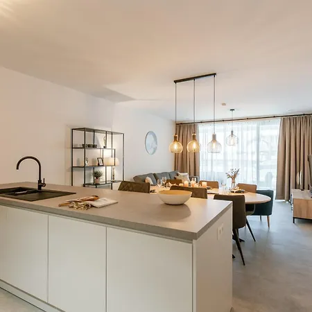 Stunning New Near The Οστένδη